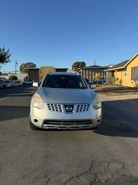2008 Nissan Rogue - Image 2 of 11