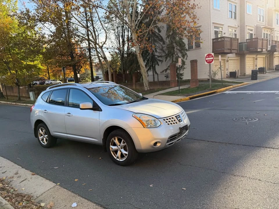2008 Nissan Rogue - Image 2 of 13