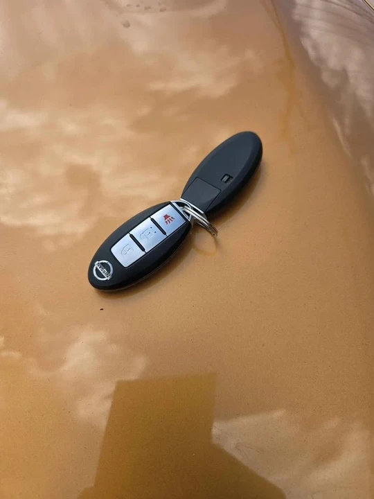 2008 Nissan Rogue - Image 11 of 13