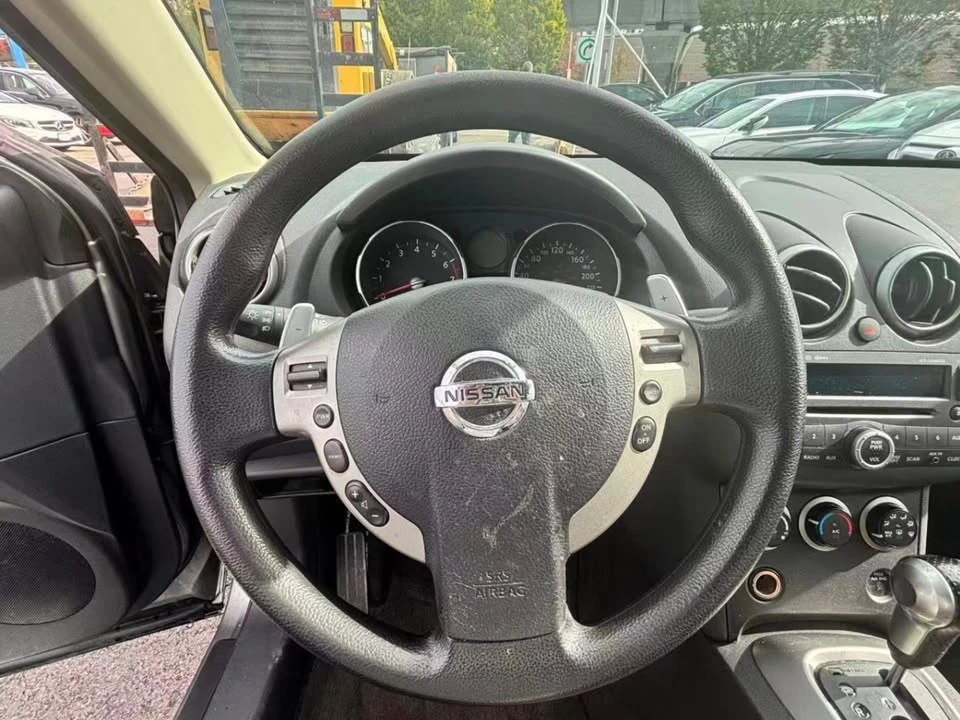2008 Nissan Rogue - Image 10 of 17