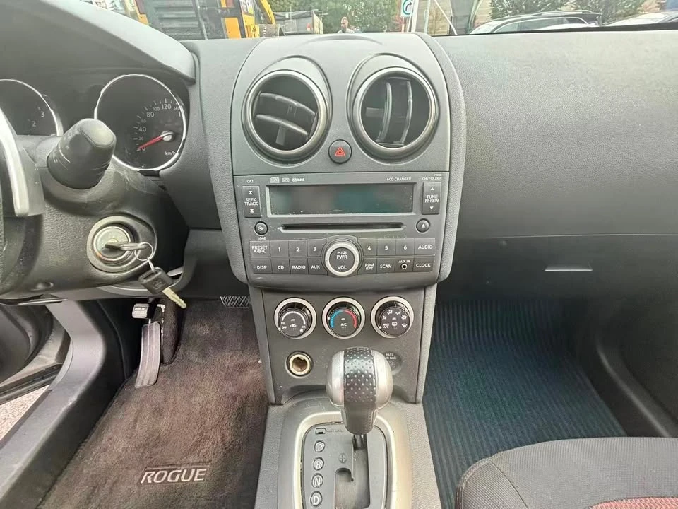 2008 Nissan Rogue - Image 11 of 17