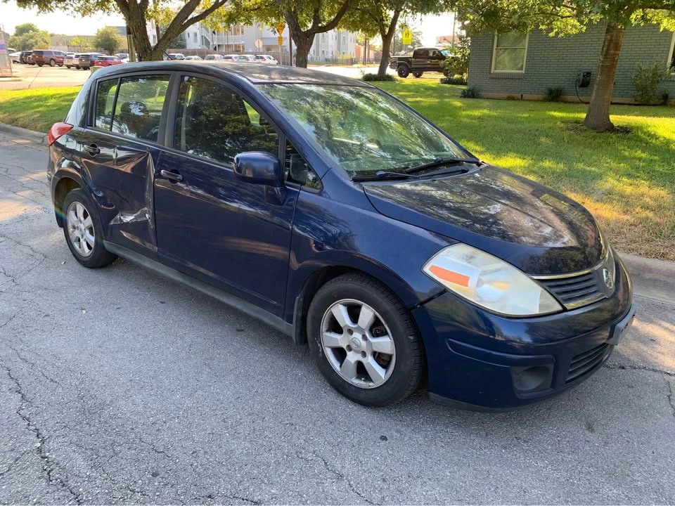 2008 Nissan Versa - Image 3 of 8