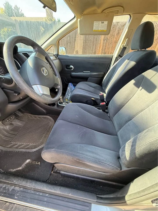 2008 Nissan Versa - Image 7 of 9