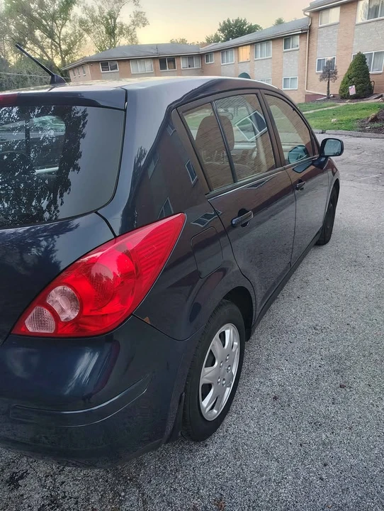 2008 Nissan Versa - Image 3 of 10