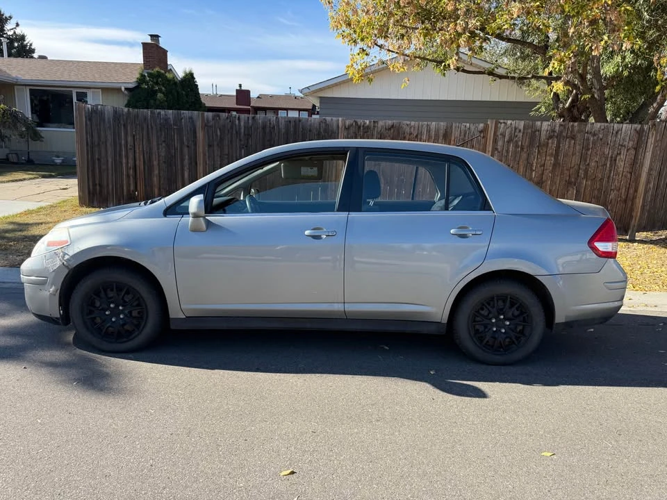 2008 Nissan Versa - Image 4 of 9