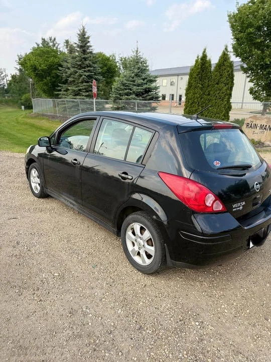 2008 Nissan Versa - Image 6 of 9