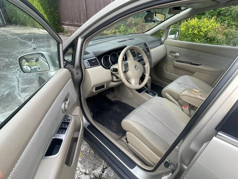 2008 Nissan Versa - Image 3 of 8