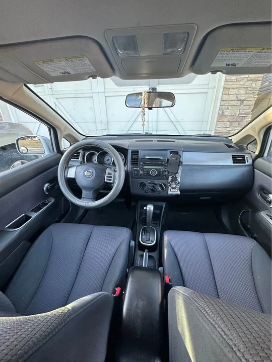 2008 Nissan Versa - Image 10 of 13
