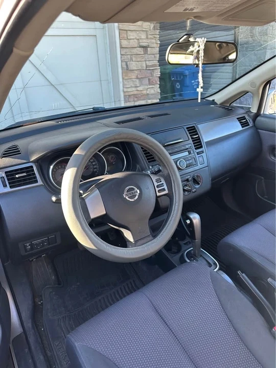 2008 Nissan Versa - Image 7 of 13
