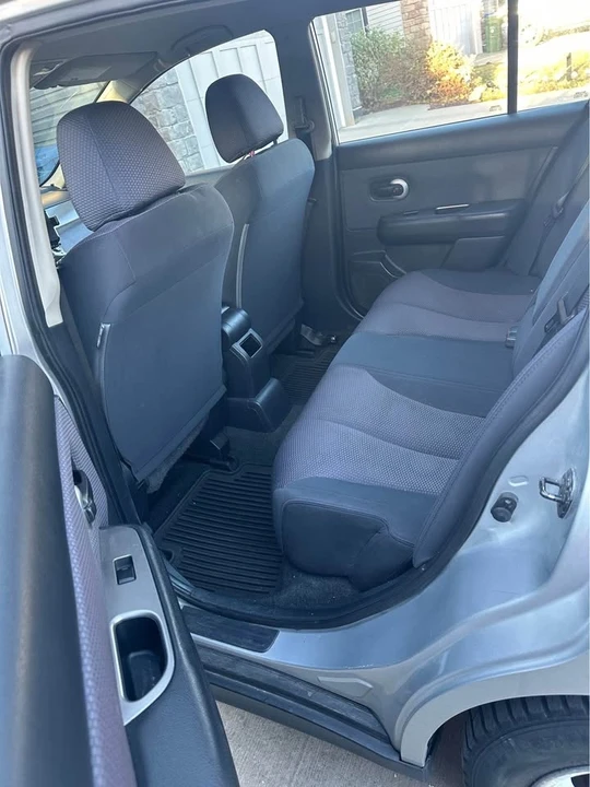 2008 Nissan Versa - Image 8 of 13