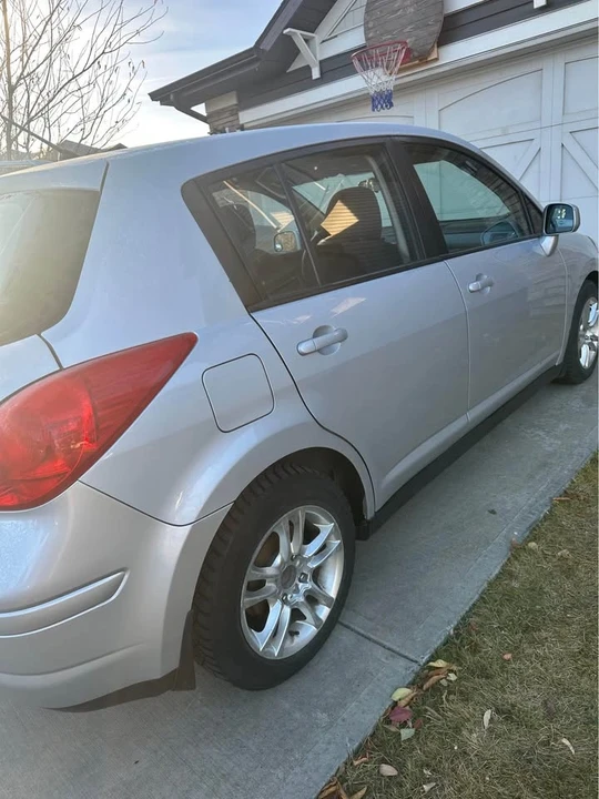2008 Nissan Versa - Image 4 of 13