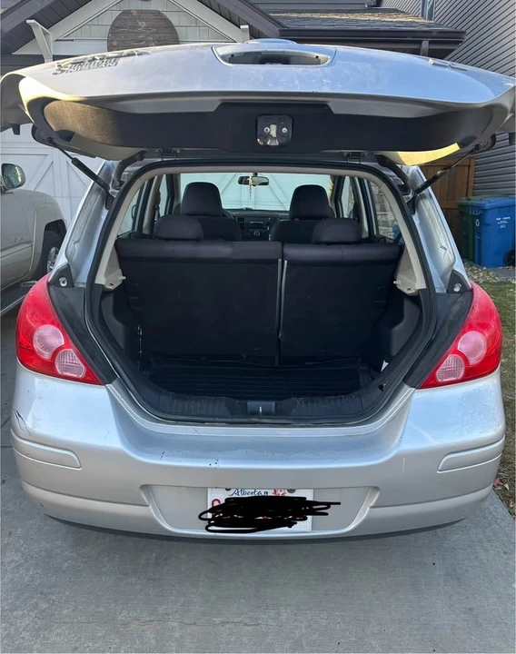 2008 Nissan Versa - Image 11 of 13