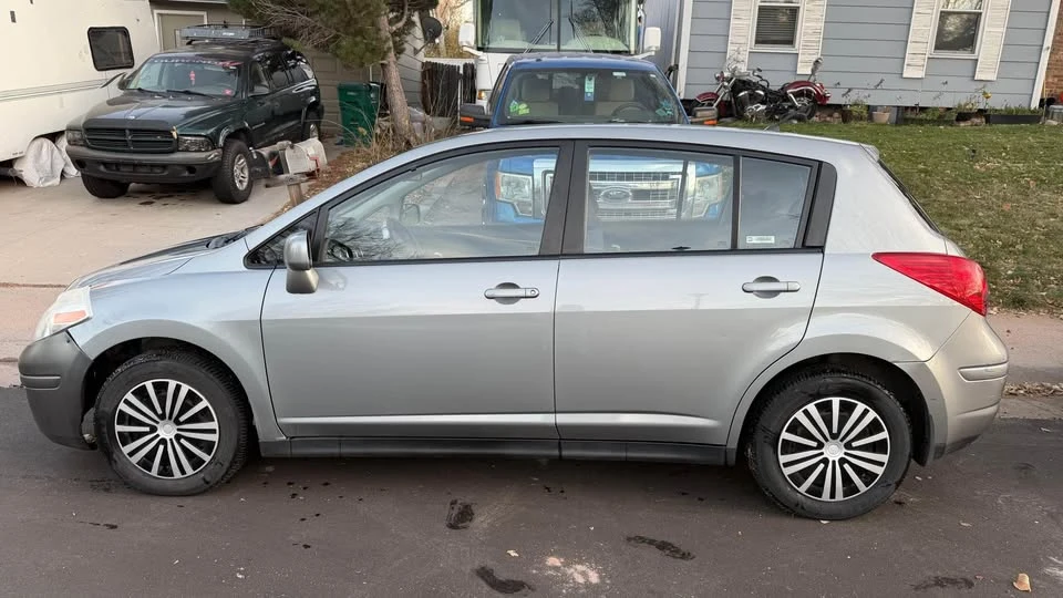 2008 Nissan Versa - Image 5 of 5