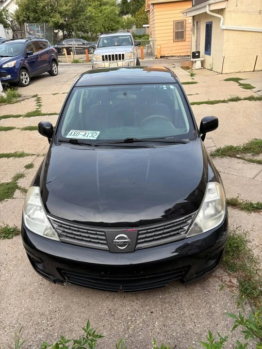 2008 Nissan Versa - Image 3 of 3
