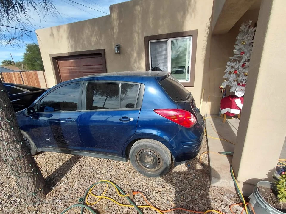 2008 Nissan Versa - Image 3 of 5