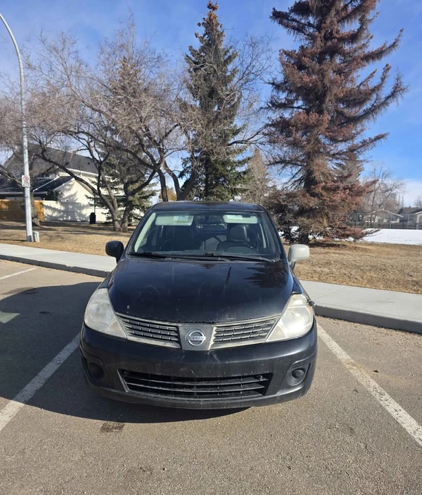 2008 Nissan Versa - Image 2 of 9