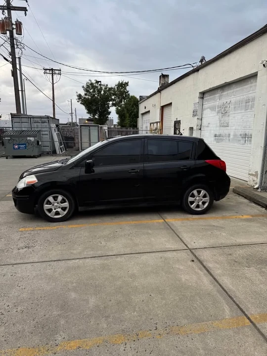 2008 Nissan Versa - Image 4 of 14