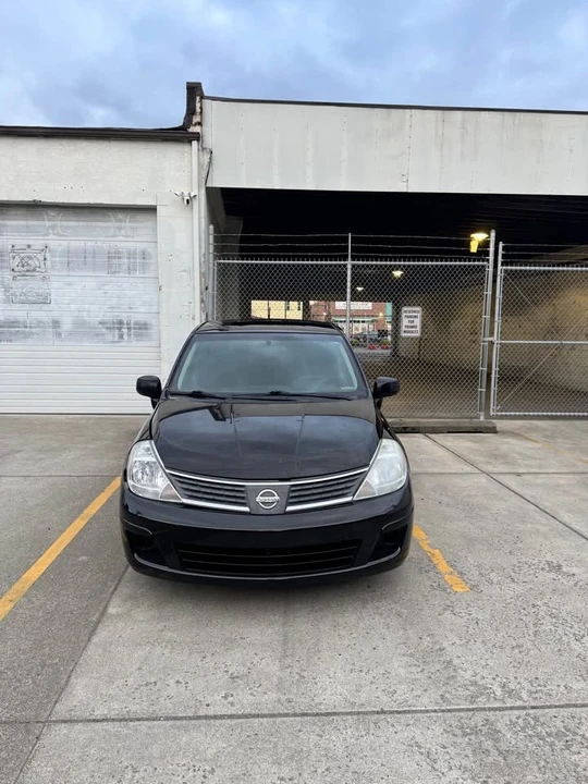 2008 Nissan Versa - Image 2 of 14