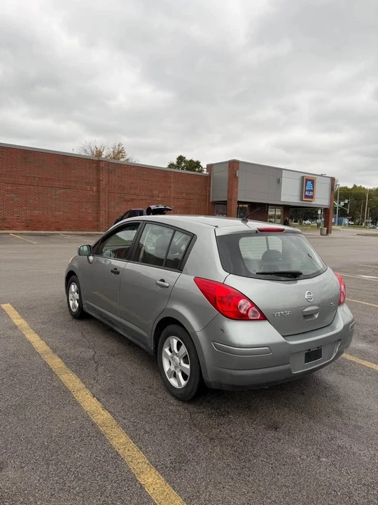 2008 Nissan Versa - Image 2 of 6
