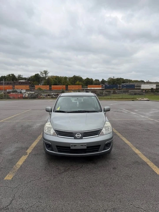 2008 Nissan Versa - Image 4 of 6