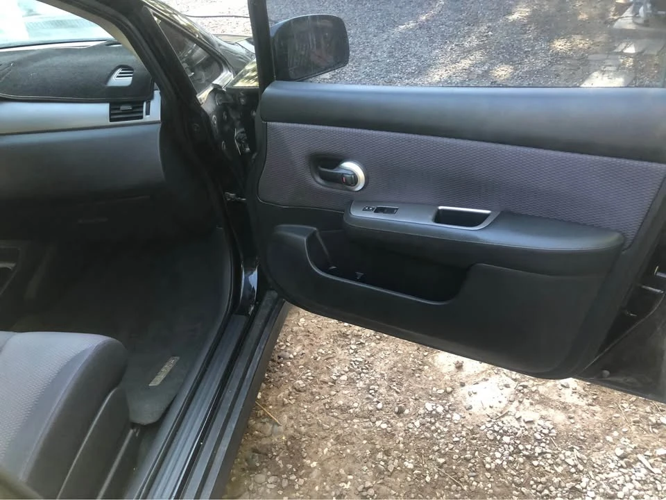 2008 Nissan Versa - Image 10 of 10
