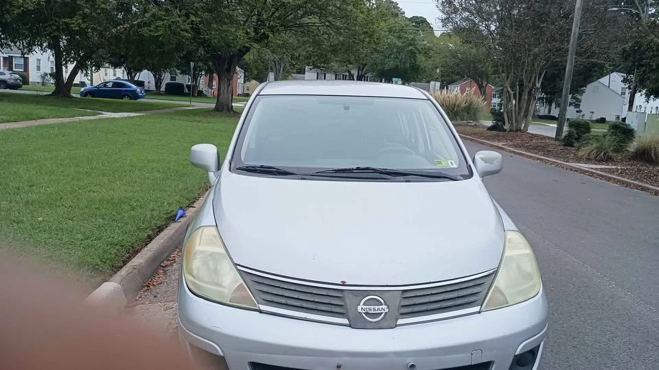 2008 Nissan Versa - Image 4 of 7