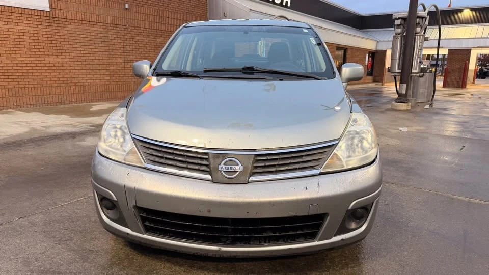 2008 Nissan Versa - Image 9 of 13