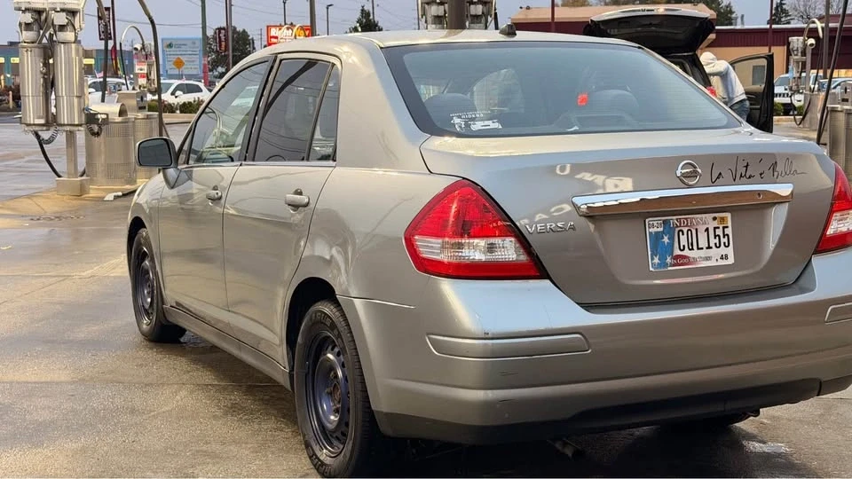 2008 Nissan Versa - Image 3 of 15