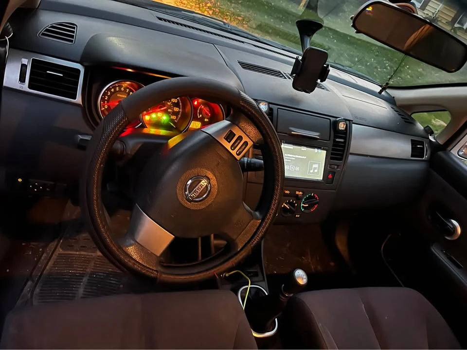 2008 Nissan Versa - Image 6 of 8
