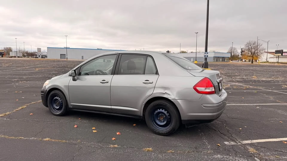 2008 Nissan Versa - Image 7 of 17