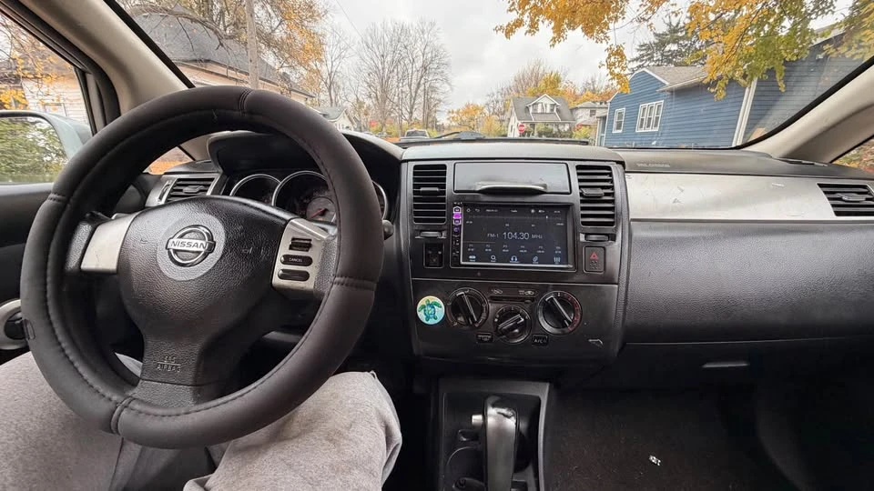 2008 Nissan Versa - Image 13 of 17