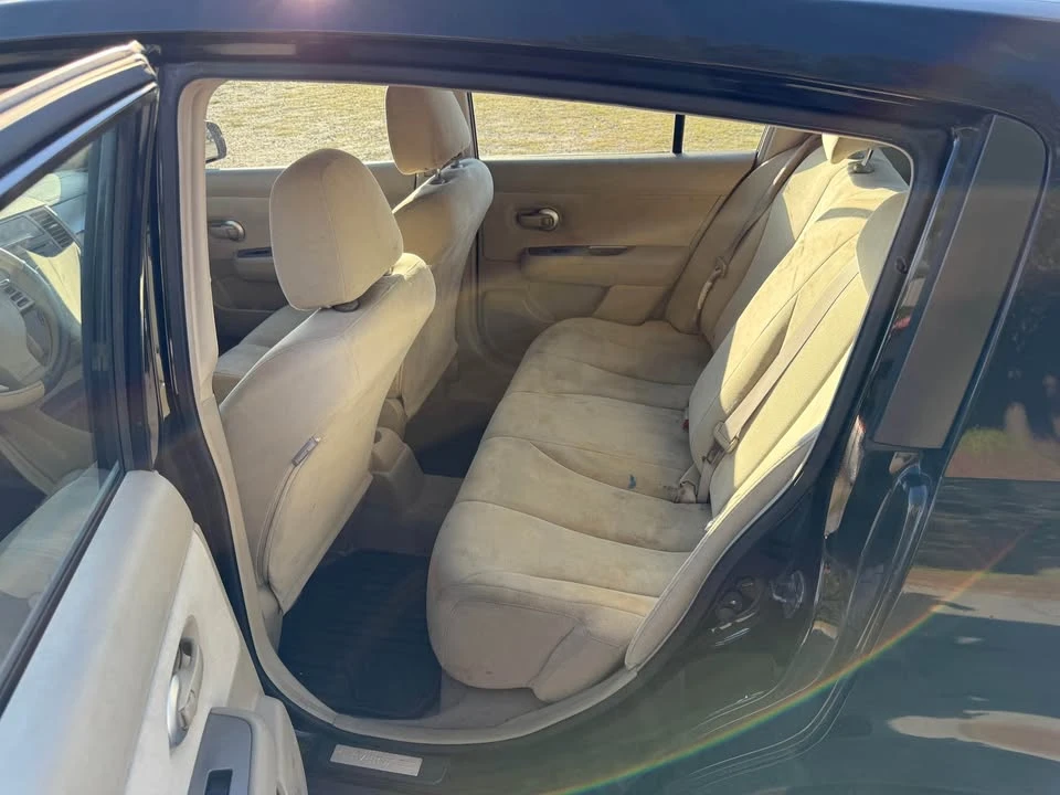 2008 Nissan Versa - Image 6 of 7