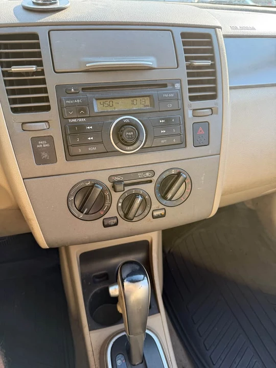 2008 Nissan Versa - Image 7 of 7