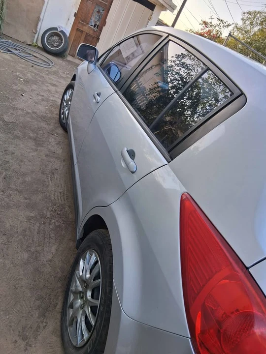 2008 Nissan Versa - Image 5 of 7