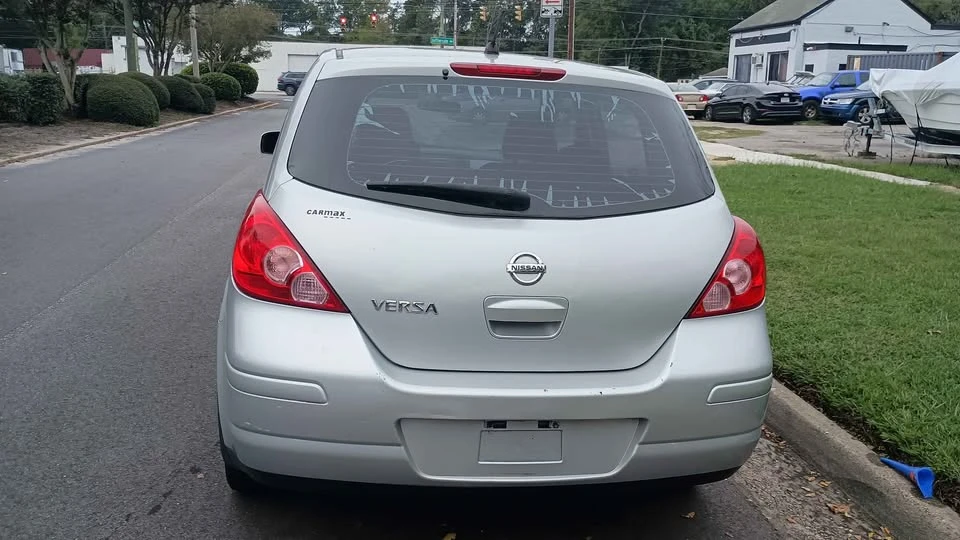 2008 Nissan Versa - Image 4 of 8