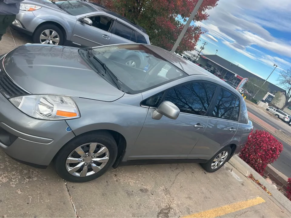 2008 Nissan Versa - Image 3 of 8