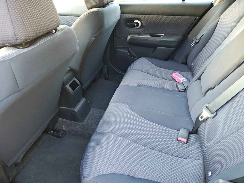 2008 Nissan Versa - Image 3 of 4
