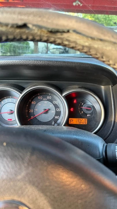 2008 Nissan Versa - Image 10 of 11
