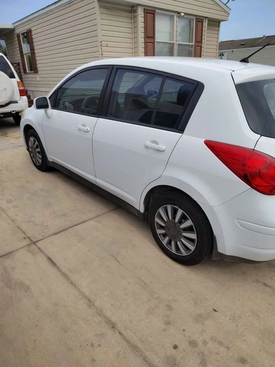 2008 Nissan Versa - Image 5 of 5