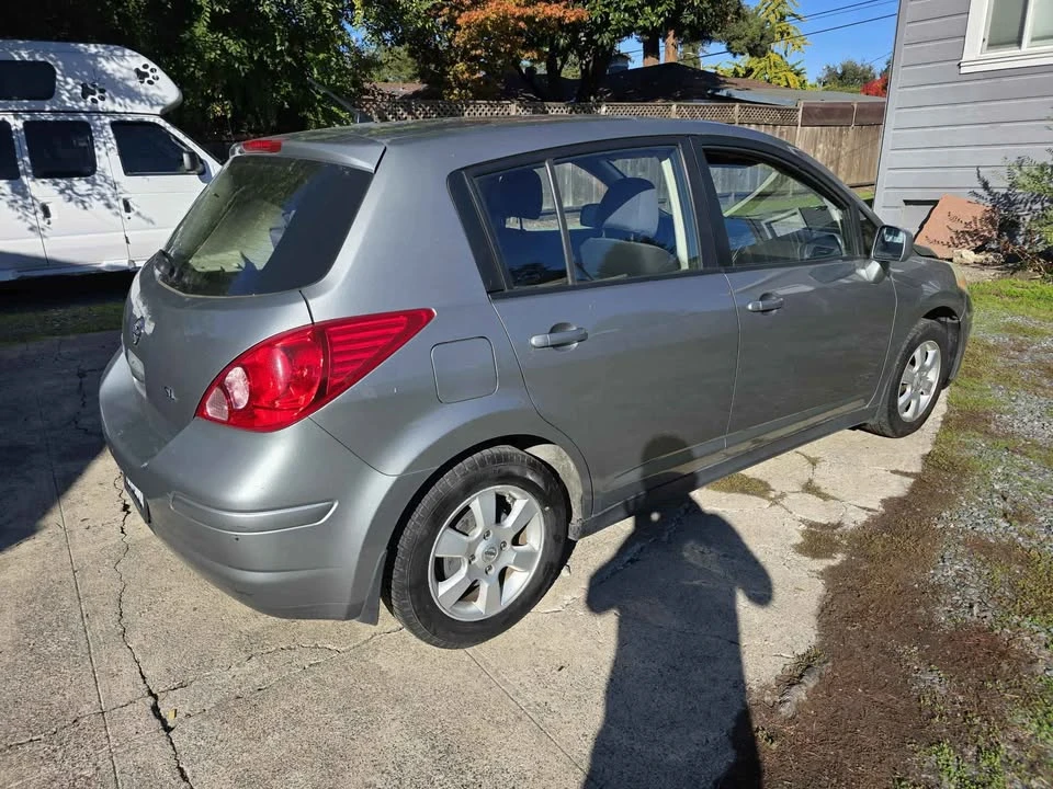 2008 Nissan Versa - Image 2 of 6