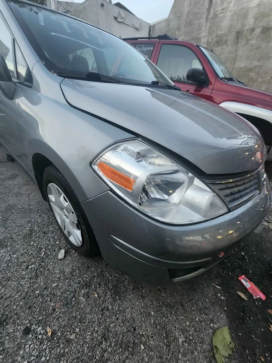 2008 Nissan Versa - Image 4 of 7