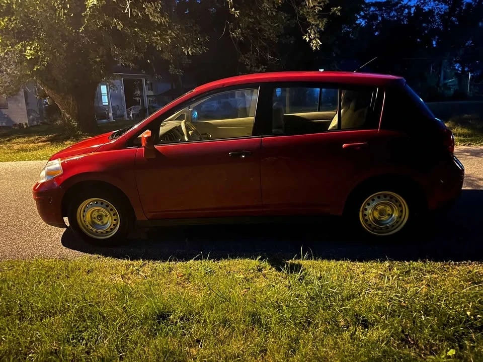 2008 Nissan Versa - Image 4 of 4