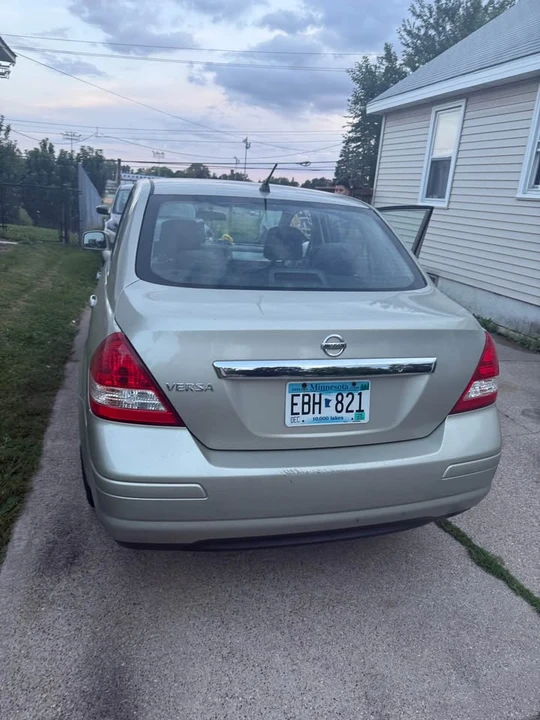 2008 Nissan Versa - Image 3 of 5