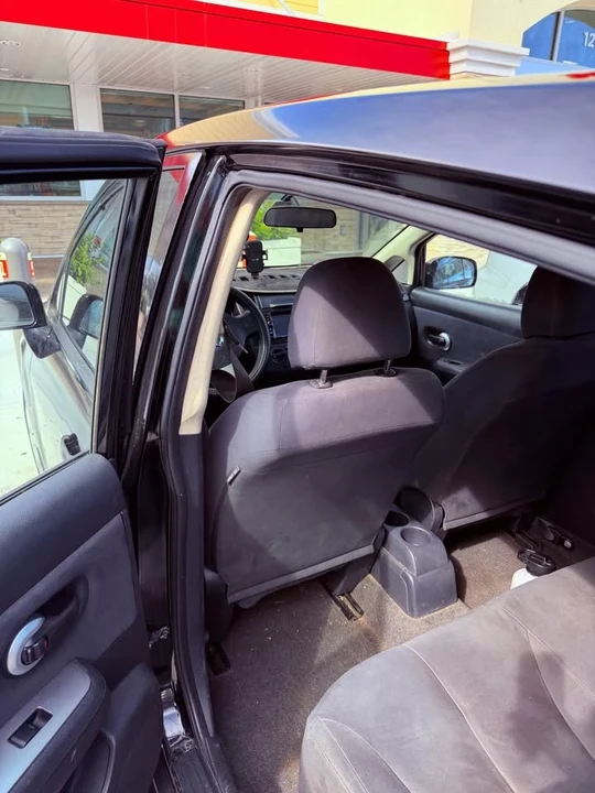 2008 Nissan Versa - Image 5 of 7