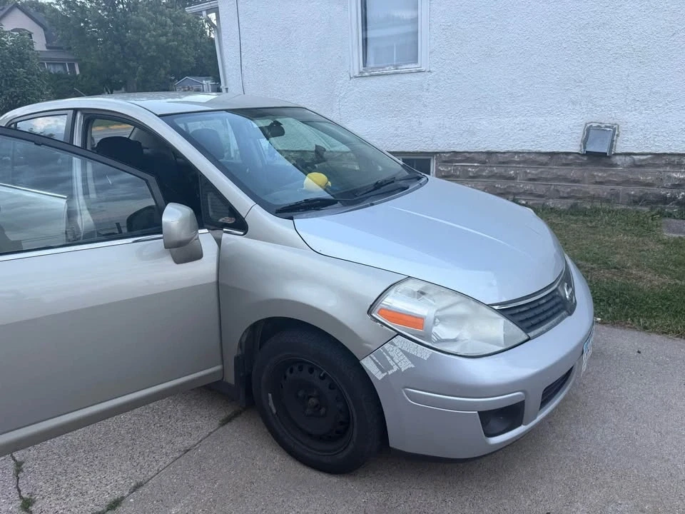 2008 Nissan Versa - Image 6 of 7