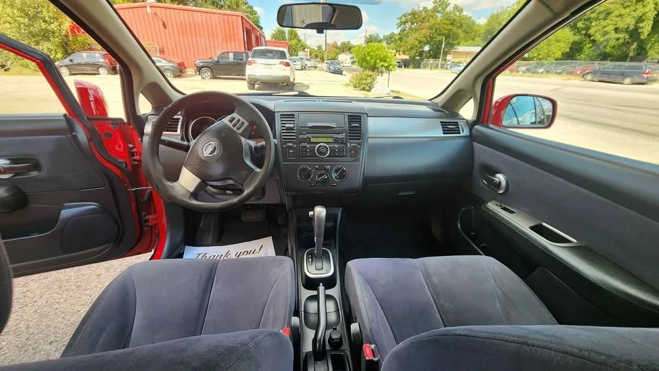 2008 Nissan Versa - Image 8 of 11