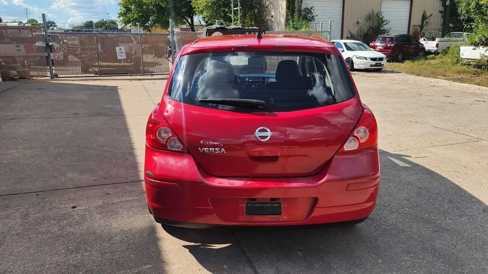 2008 Nissan Versa - Image 5 of 11