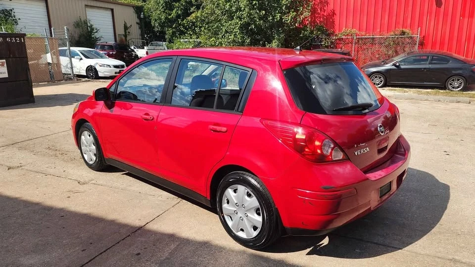 2008 Nissan Versa - Image 6 of 11