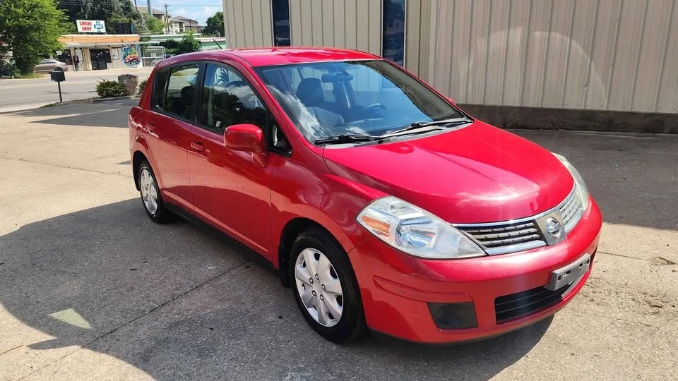 2008 Nissan Versa - Image 3 of 11