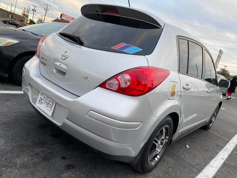 2008 Nissan Versa - Image 2 of 4